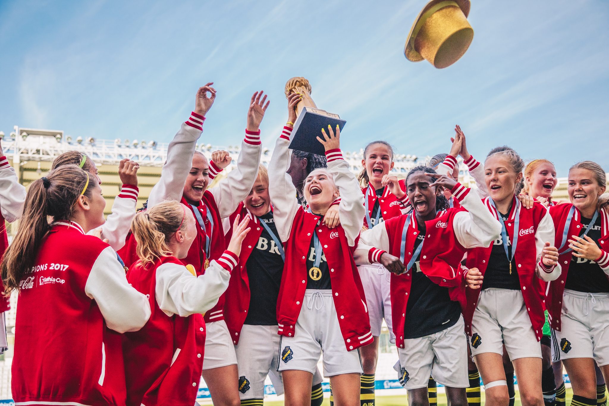 Gothia Cup - happy girls - Road to Sport