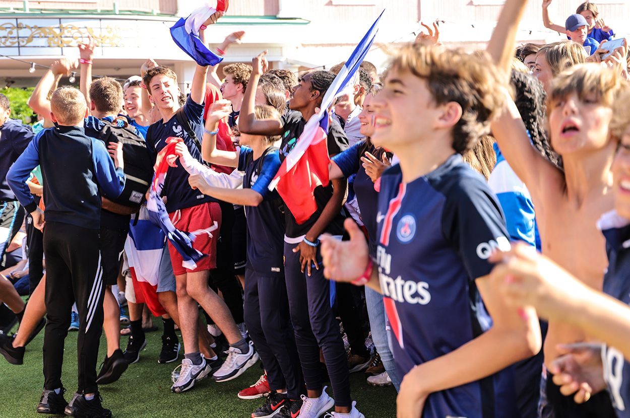Gothia Cup - football fans from France - Road to Sport